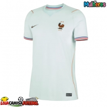 Camisa de Futebol França Equipamento Secundário Mulheres Mundo 2026 Manga Curta